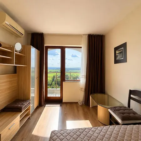 Solmar Sea View Apartment, Sunrise Obzor